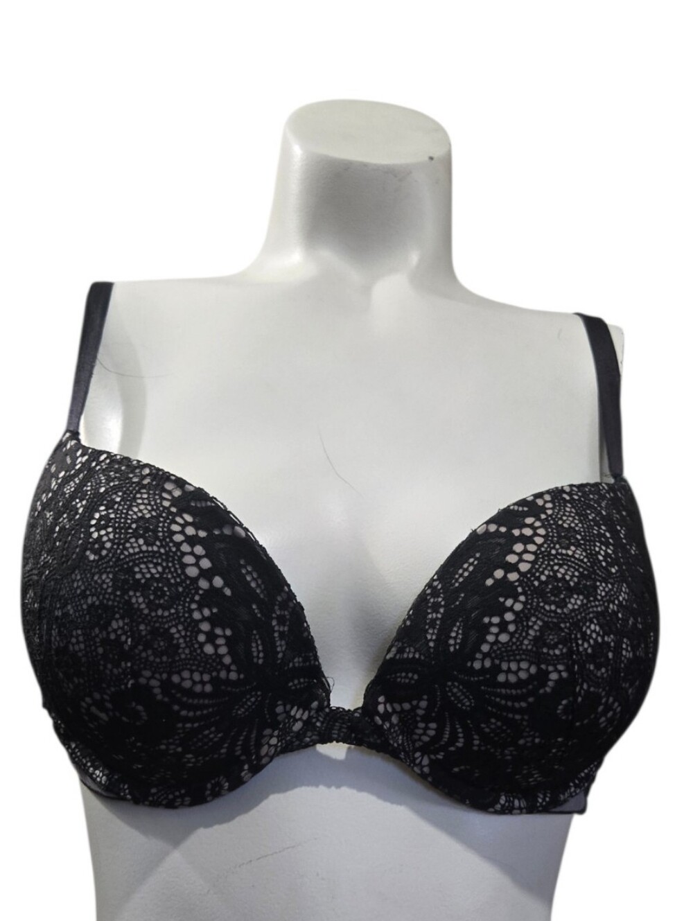 Victoria’s Secret Black Lace Push-Up Bra 38B Floral Underwire